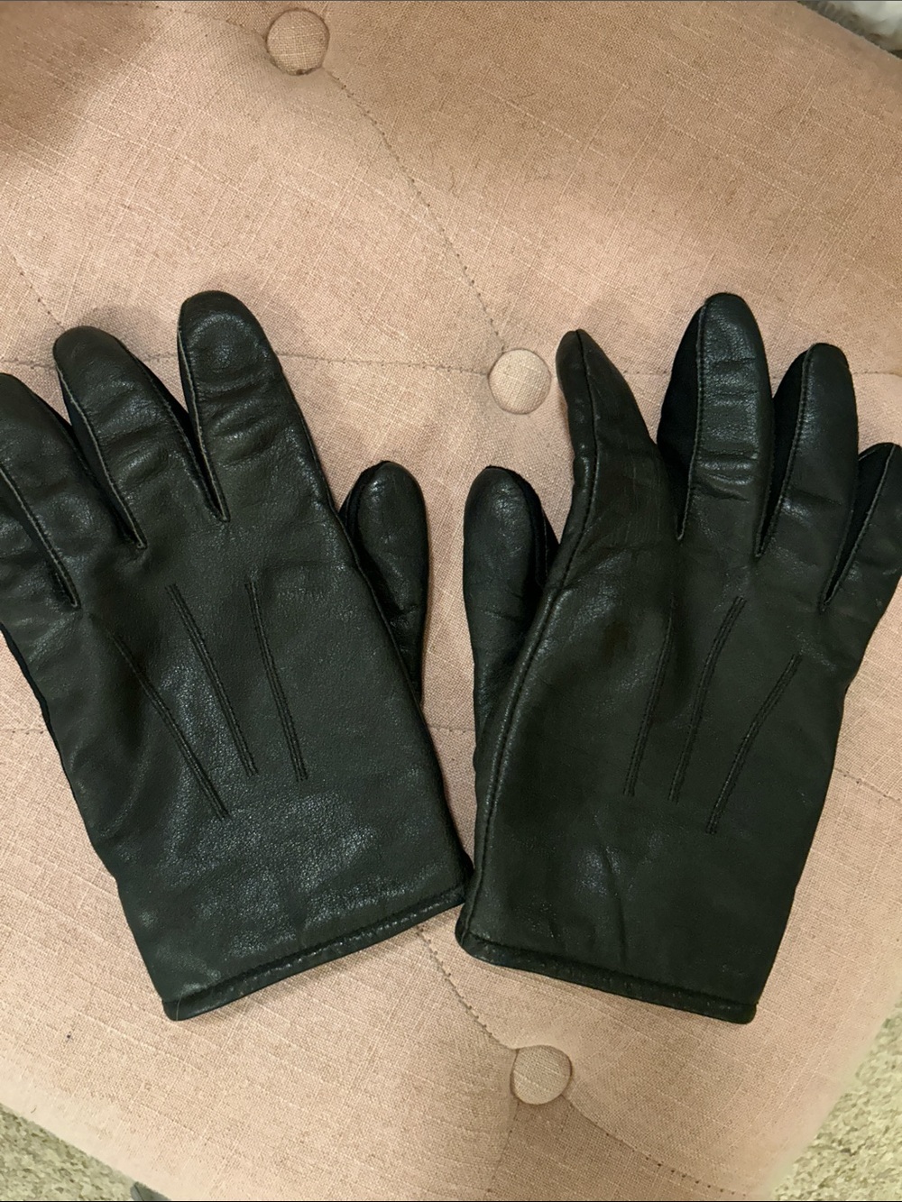 Classic Black Leather Men's Gloves. Excellent shape L